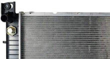 Automotive Cooling Radiator For GMC Sierra 1500 Chevrolet Silverado 1500 2370 100% Tested