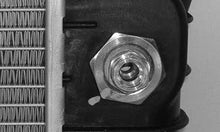 TYC 00-05 Pt Bonvle 3.8L V6 A/Mt 1R Pa (W/O Snsr) Rad