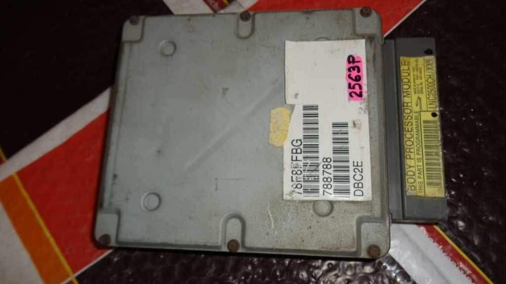 REUSED PARTS Chassis ECM Body Control BCM Behind Glove Box Fits 00 XJ8 15093
