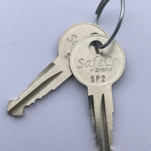 2-Keys for Hummer H3 Roof Rack Cross Bar SP1-SP5 SafeCo Brands Products (SP4 Hummer Roof Rack)