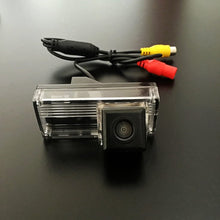 Car Rear View Camera & Night Vision HD CCD Waterproof and Shockproof Camera for Toyota Land Cruiser LC 200 LC200 2008~2014 (No Spare Wheel on Back Door)