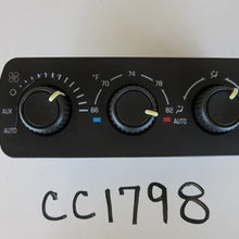 Chevrolet 03 04 05 06 Yukon ROOF Mounted AUX Climate Control Panel Temp Unit OEM CC1798