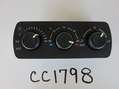 Chevrolet 03 04 05 06 Yukon ROOF Mounted AUX Climate Control Panel Temp Unit OEM CC1798