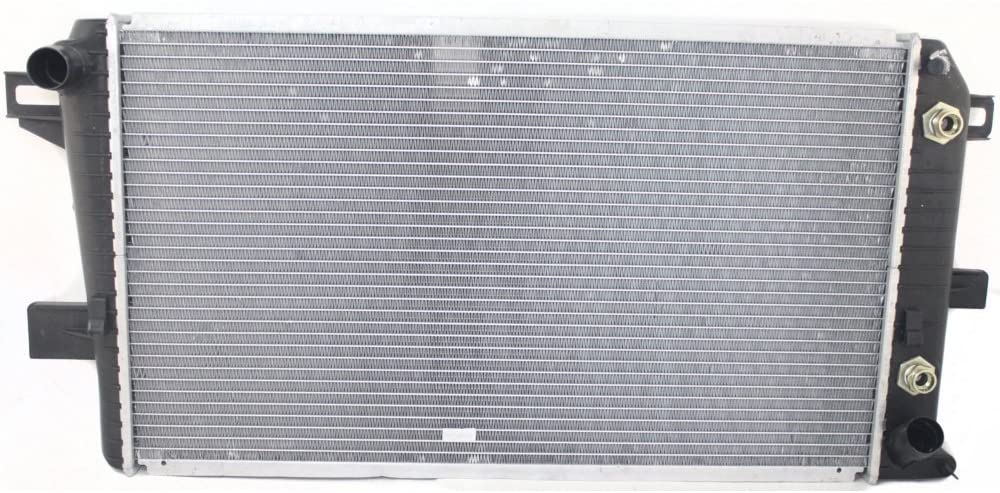 Radiator for CHEVROLET SILVERADO P/U 01-05 6.6L Diesel