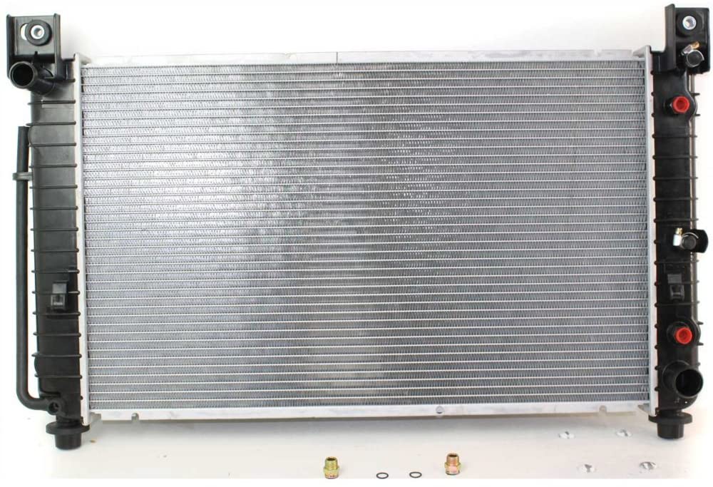 Radiator compatible with CHEVROLET SILVERADO P/U 99-04 4.8L/5.3L 28x17 core