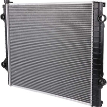 ROADFAR Radiator Compatible for 2005-2015 Toyota Tacoma LR2802 2802