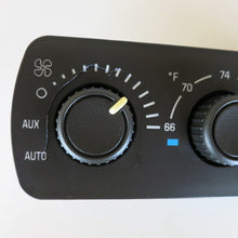 Chevrolet 03 04 05 06 Yukon ROOF Mounted AUX Climate Control Panel Temp Unit OEM CC1798