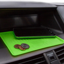 TLH Modernistic Steering Wheel Cover and Seat Belt Pads w/Anti-Slip Dash Mat, Green Color