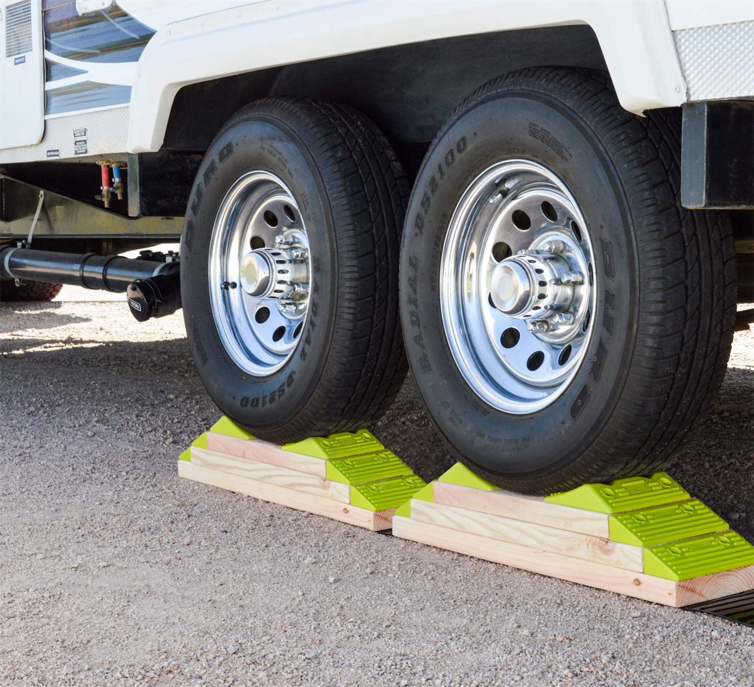 Hopkins 08200 Endurance RV Leveling System with Wheel Chock