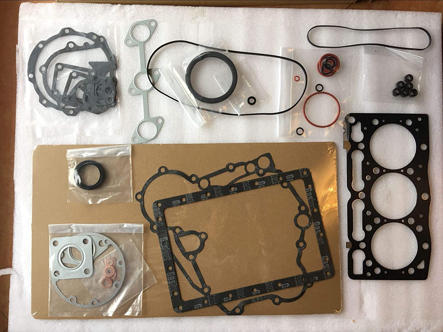 for kubota D1305 Rebuild Overhaul Water Pump Oil Pump + Piston Ring Gasket kit + Bearing Set