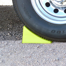 Hopkins 08200 Endurance RV Leveling System with Wheel Chock