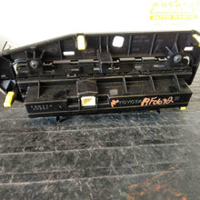 TOYOTA COROLLA OEM Heat/AC Controller 2019, 19F0692