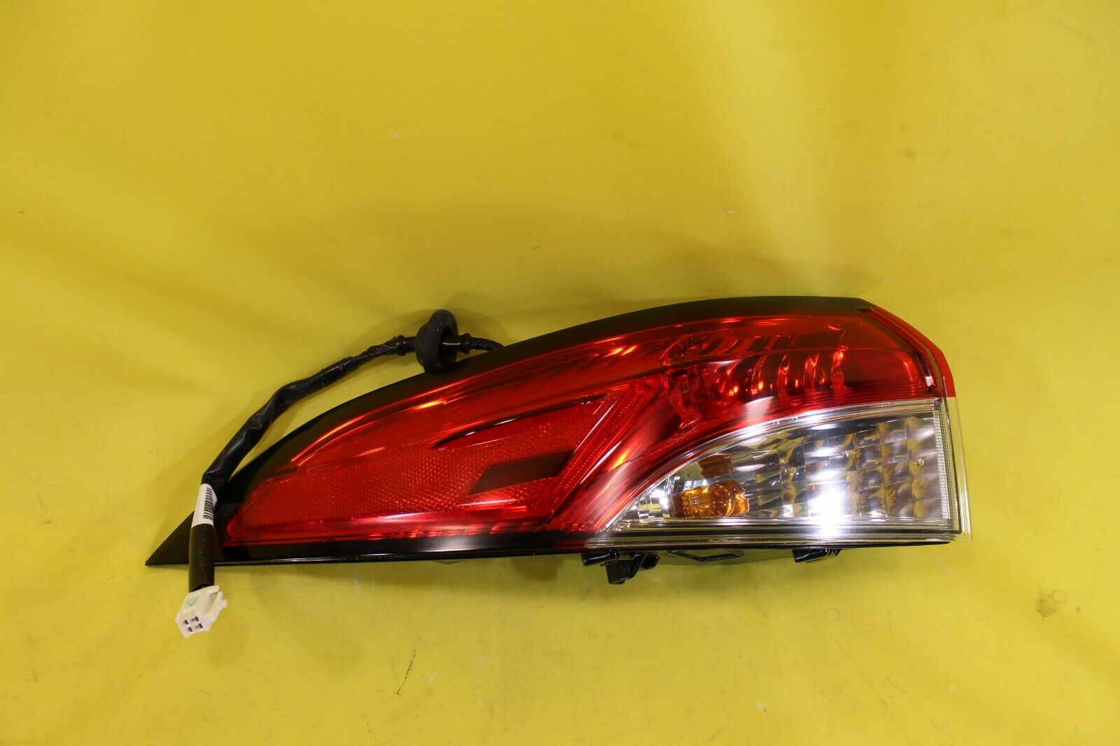 ♠️ 2020 20 Toyota Corolla Left (LH) Driver Tail Light OEM *CRACKED* ♠️