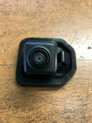 NEW OEM NISSAN ROGUE 2017-2020 REAR CAMERA ASSEMBLY - SEE INFO BELOW FOR MODELS