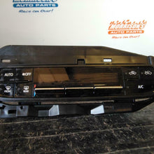 TOYOTA COROLLA OEM Heat/AC Controller 2019, 19F0692
