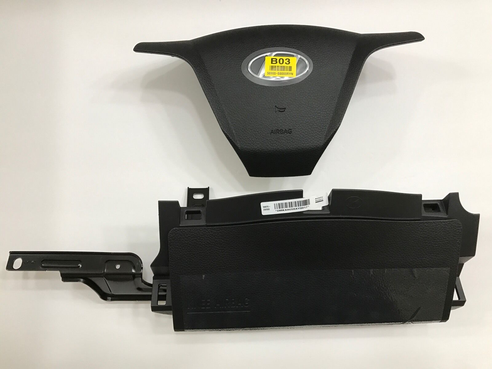 2017-2018 Santa Fe Driver Steering Wheel & Knee Air Bags OEM Hyundai Set of 2