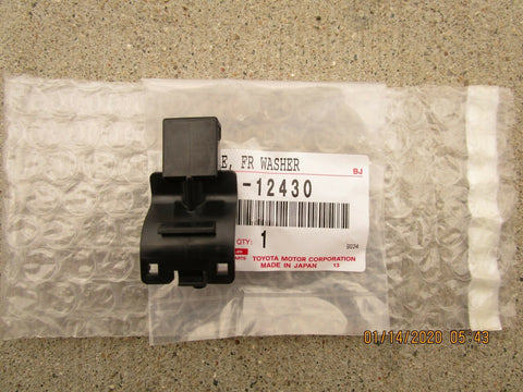 FITS: 14 - 20 TOYOTA COROLLA FRONT WINDSHIELD WASHER NOZZLE ANGLE -2 OEM NEW