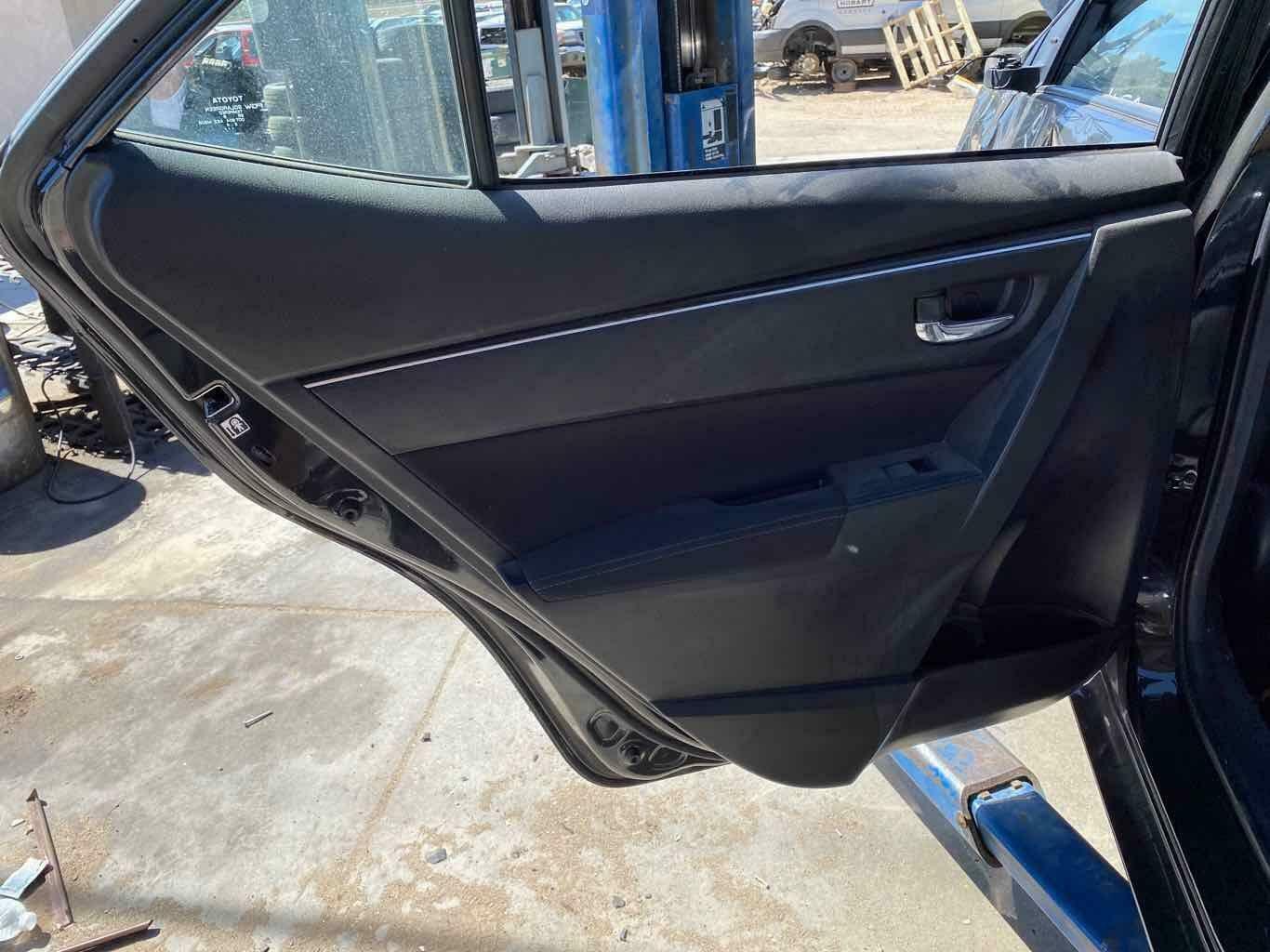 17-19 TOYOTA COROLLA LH REAR DOOR TRIM PANEL BLACK TRIM: FB21 NO SWITCHES SIERRA