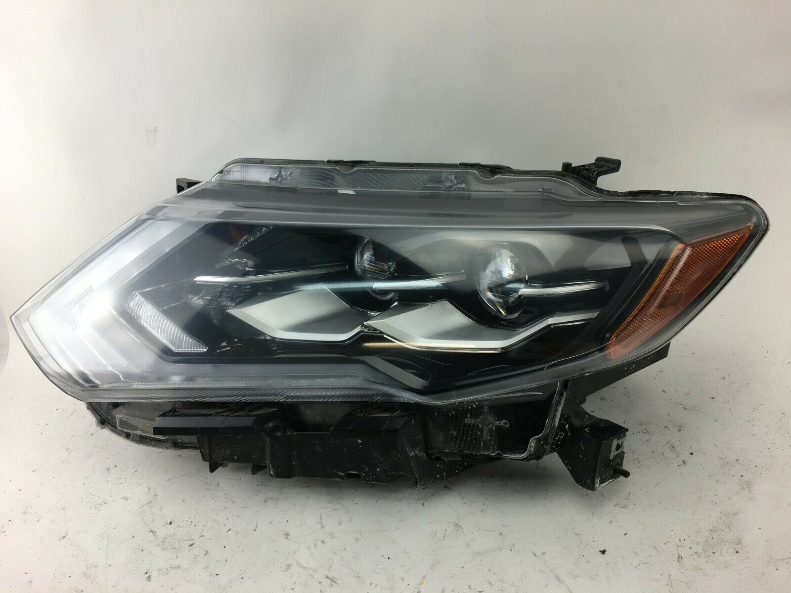 2017 2018 2019 2020 Nissan Rogue Left LED Dual Projector Headlight OEM 17 18