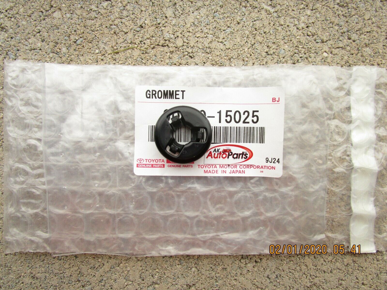 FITS: 19 - 20 TOYOTA COROLLA HOOD SUPPORT ROD GROMMET OEM QTY = 1 BRAND NEW