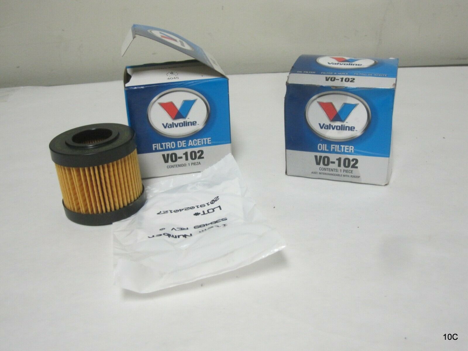 2 Valvoline Oil Filters VO102
