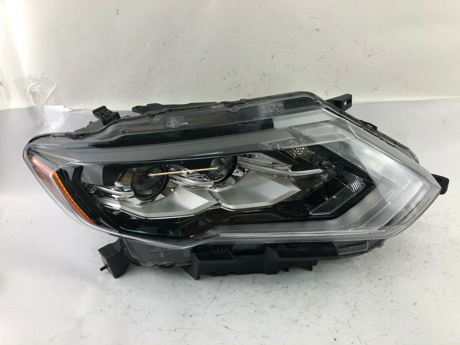 2017-2020 Nissan Rogue Right RH Passenger LED Dual Projector Headlight OEM 17 18
