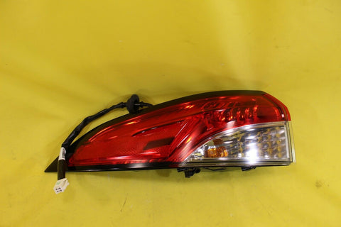 ♠️ 2020 20 Toyota Corolla Left (LH) Driver Tail Light OEM *CRACKED* ♠️