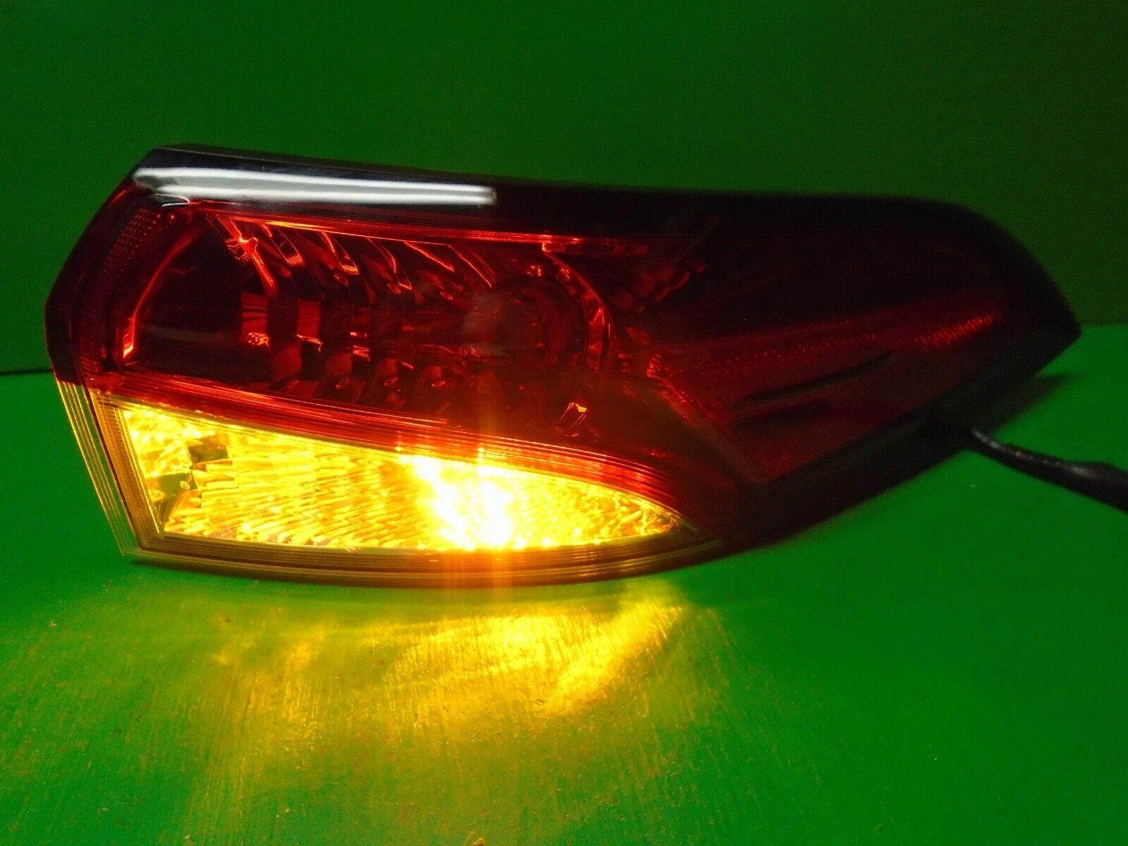2020 Toyota Corolla tail light OEM JJ165 Right NICE 81550-02C60