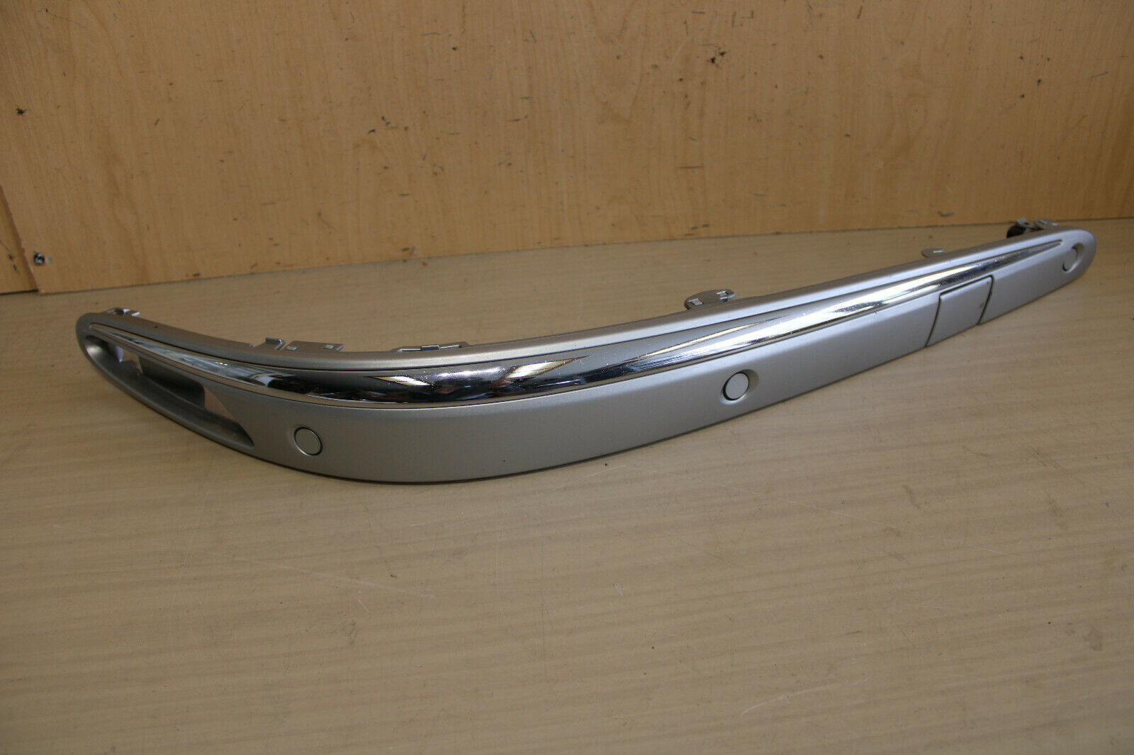 03-06 E CLASS W211 FRONT BUMPER STRIP GUARD TRIM SENSOR TYPE EXCELLENT OEM RIGHT