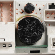 22738890 GM Original Equipment Heating and Air Conditioning Control Panel