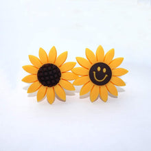 INEBIZ Car Charm Cute Yellow Sunflower Car Interior Air Vent Decorations Perfume, Creative Fragrance Air Freshener Holder & Container