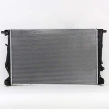 New Radiator For 2014-2018 Jeep Cherokee 2.4 Liter L4 And 3.2l V6, With Dual Fans, Plastic And Aluminum CH3010364 68284108AA