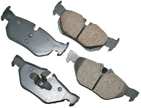 Akebono EUR1267 Euro Ultra Premium Ceramic Disc Brake Pad Kit
