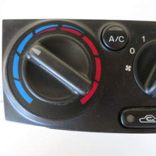 MAZDA 00 01 02 03 04 05 06 MPV Climate Control Panel Temperature Unit OEM C8778