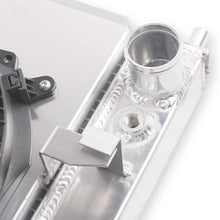 LUXERAD Shroud Fan Radiator For 1997-2004 03 Fo rd Mustang GT/SVT/Equipado V8 4.6L MT AT