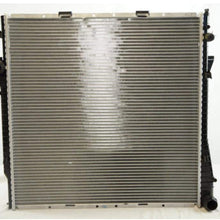 Puermto MT Plastic/Aluminum Radiator 1 Row For 2000-2006 BMW X5 4.4L 2001-2006 BMW X5 3.0L 2002-2003 BMW X5 4.6L 2004-2006 BMW X5 4.8L L6 V8 Without Oil Cooler