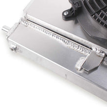 LUXERAD Shroud Fan Radiator For 1997-2004 03 Fo rd Mustang GT/SVT/Equipado V8 4.6L MT AT