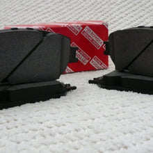 Toyota Genuine Parts 04465-33240 Front Brake Pad Set