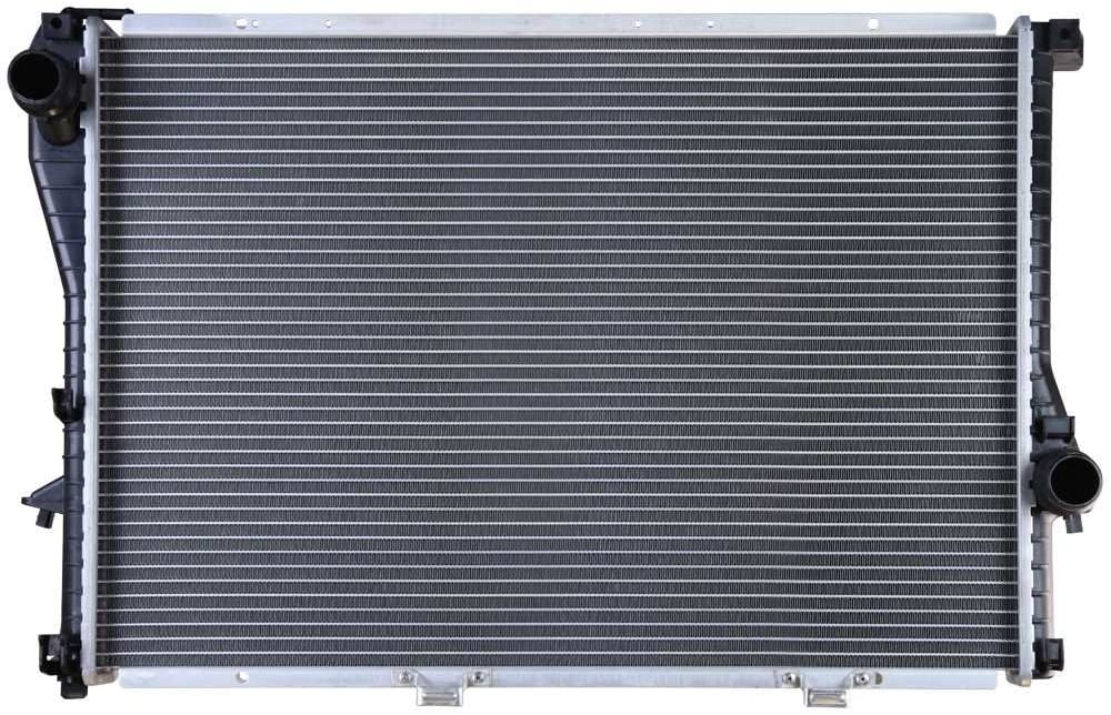 AutoShack RK845 25.6in. Complete Radiator Replacement for 2000-2003 M5 Z8 2001-2005 525i 1999 2000 528i 2001-2003 530i 1999-2003 540i 2004 2005 545i 1999-2001 740i 2.5L 2.8L 3.0L 4.4L 4.8L 5.0L 5.4L