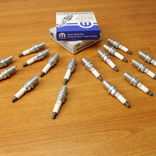 Chrysler 300 Jeep Dodge Ram 1500 Set Of Sixteen (16) Spark Plugs OEM