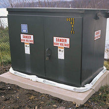 New Pig Oil-Only Absorbent Sock, Absorbs Oil-Based Liquids, Repels Water, 1-Gal Absorbency, 3” Diam x 48” L, White (12 Socks), SKM210