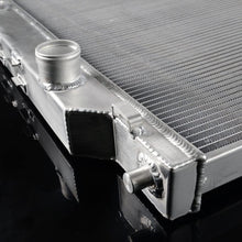 Full Aluminum Racing Radiator Powerstroke Compatible For Ford Diesel F250 F350 F450 6.0L 03-07 04 05 06 AT/MT Silver