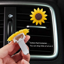 2 Pieces Sunflower Car Accessories Air Vent Clips with 32 Replacement Felt Pads, Yellow Sunflower and Cute Smile Face Car Air Freshener Air Vent Decorations
