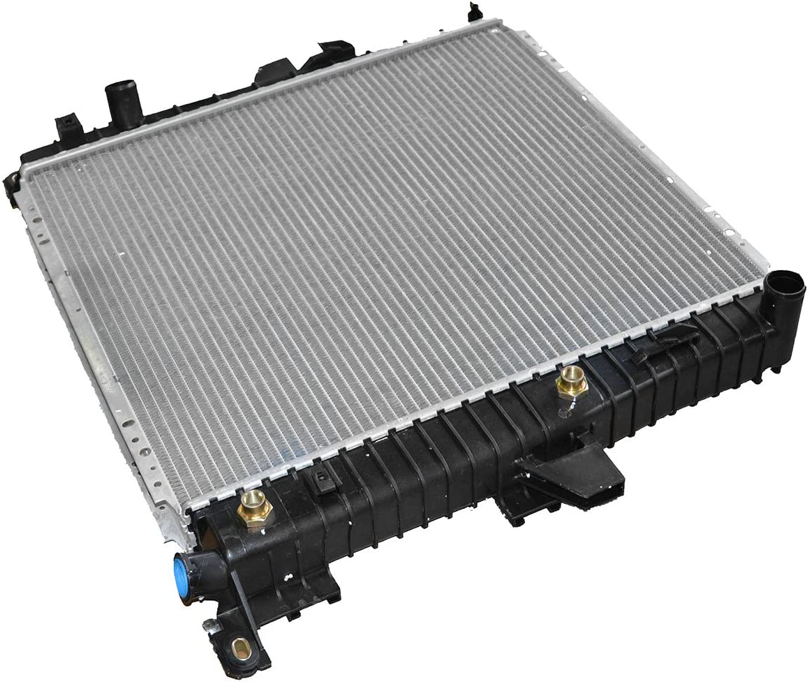 Radiator for Ford Explorer Mercury Mountaineer 5.0L V8