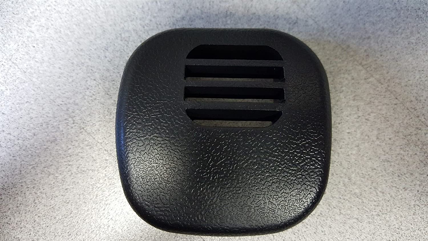 97-04 Corvette C5 Center Dash Temp Sensor Grille Vent Cover 10268306 Black NEW