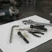 Aain(R) LT011 White Absorbing Heavy Weight Oil-Only Absorbent Mat Pad, Heavy Weight Polypropylene Absorbent Pad, 20" Length x 15" Width, White