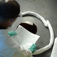 AABACO Oil Only ABSORBENT PADS - Heavy Weight Sheets (100ct Per Pack) 15 X 17 Inch High Absorbency for OIL and FUEL SPILLS - Repels Water, Absorbing up to 24 Gallons - Cleanup & Automotive (100)