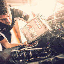 Motul 104242 300V 5w40 Racing Oil, 2 liters