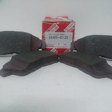 Toyota 04465-42120 Disc Brake Pad