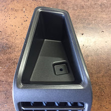 NEW OEM NISSAN 2004-2006 TITAN/ARMADA PASSENGER SIDE AC VENT ASSEMBLY - GRILLE